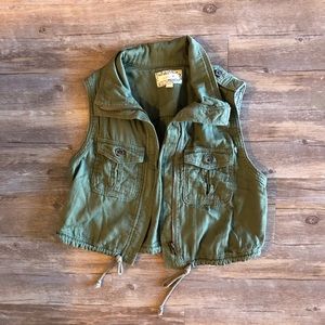 Aerie Cropped Green Vest